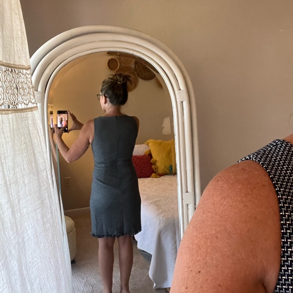 Loft dress 2petite. Super cute. Fringe around the bottom of the dress. - Picture 5 of 6